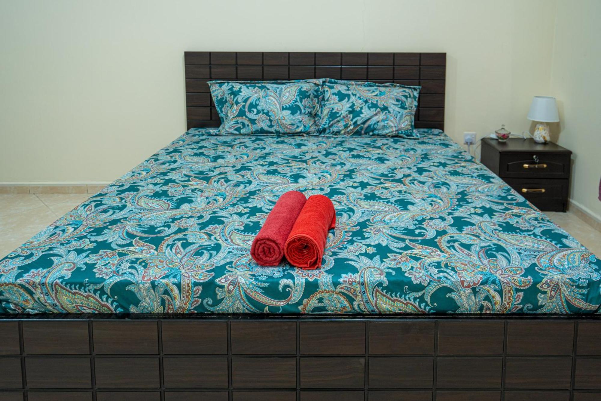 Tourist Homes Abudhabi Musaffah Near Bus Station One Private In Three Bedroom *